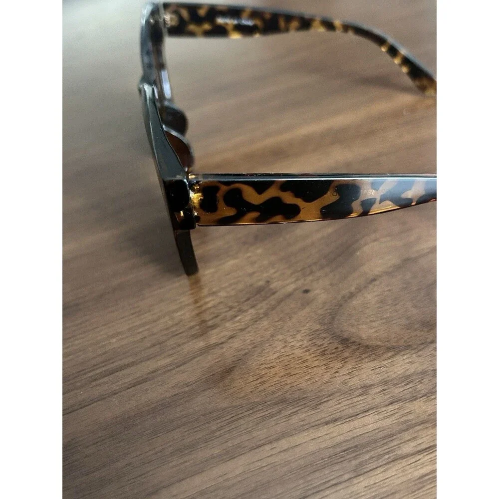 Studio F Sunglasses Women's Brown Tortoise Cat Eye Pre Owned